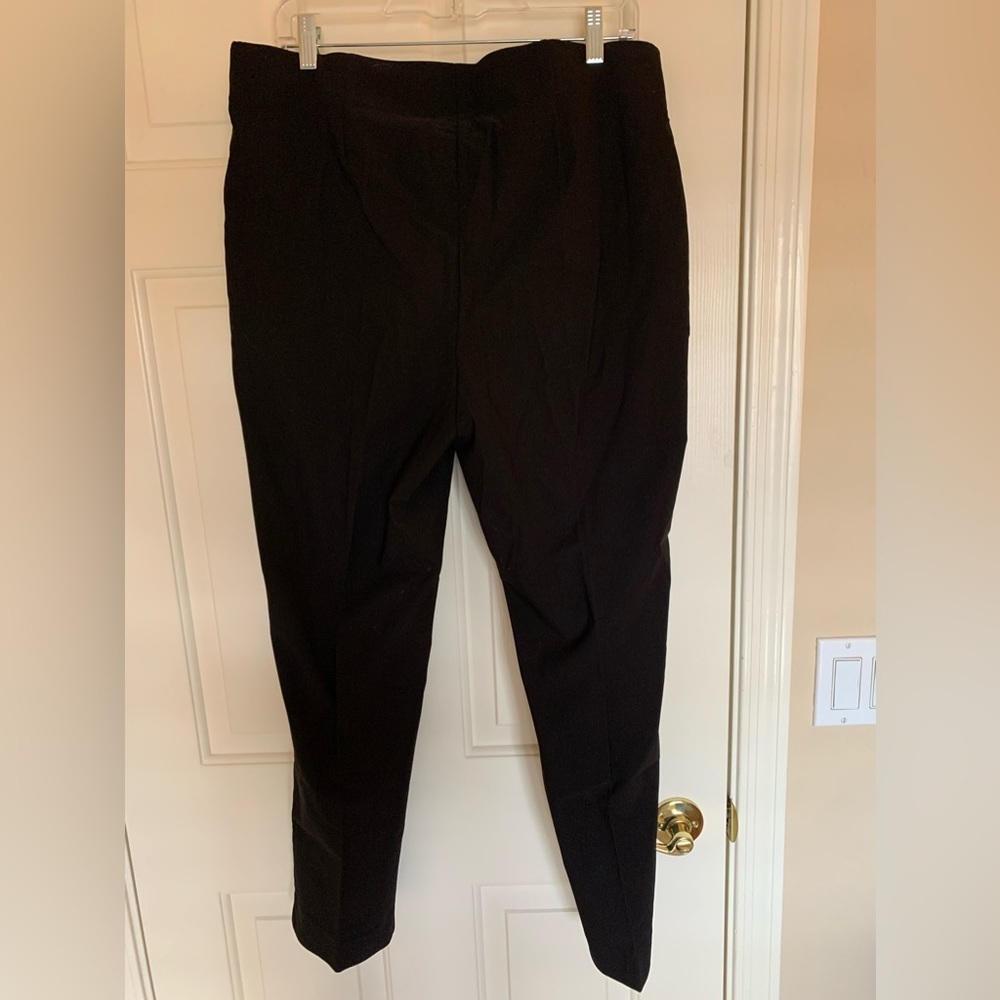 Chicos Brigitte Solid Black “So Slimming” Crop Le… - image 6